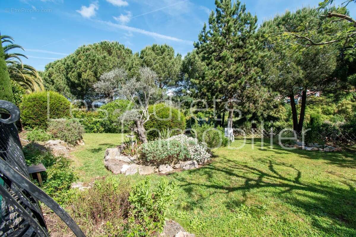 Maison à LES ADRETS-DE-L&#039;ESTEREL