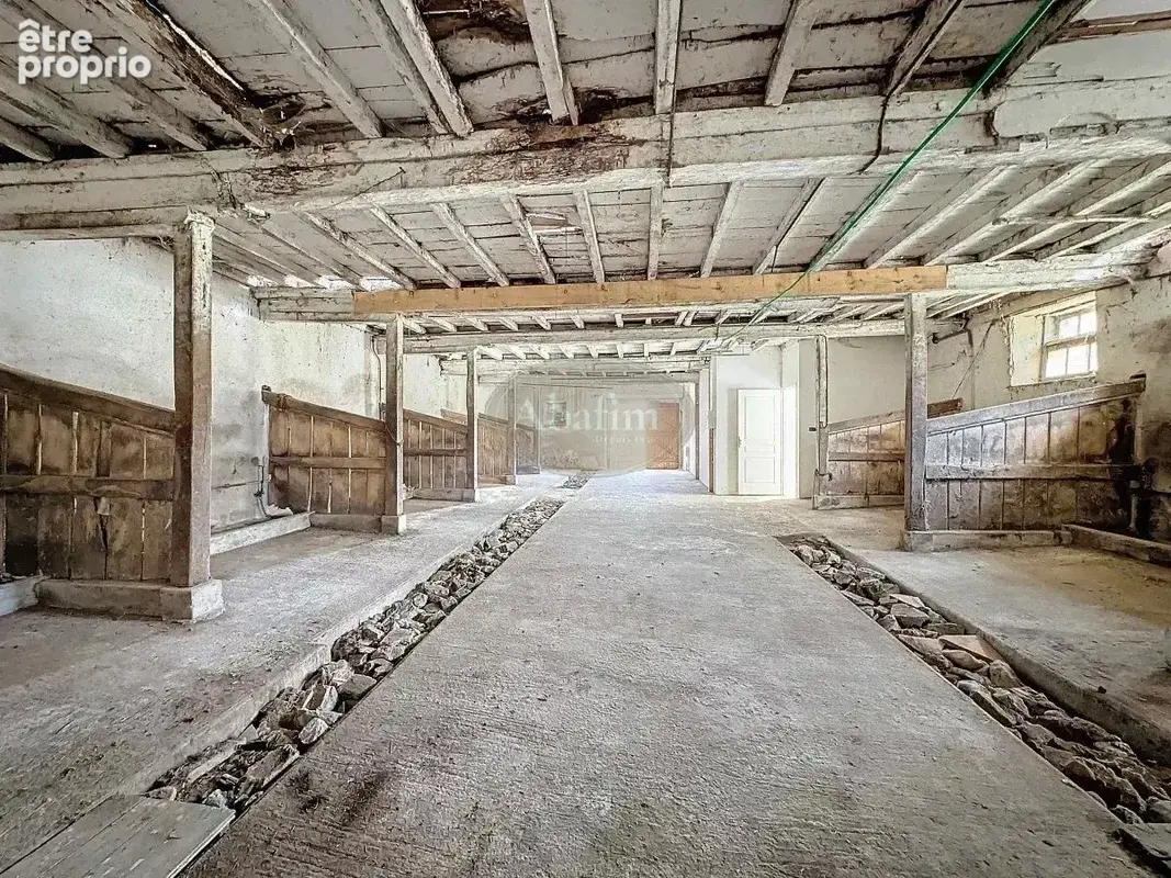 Ferme, dépendances 4 Ha - photo 17