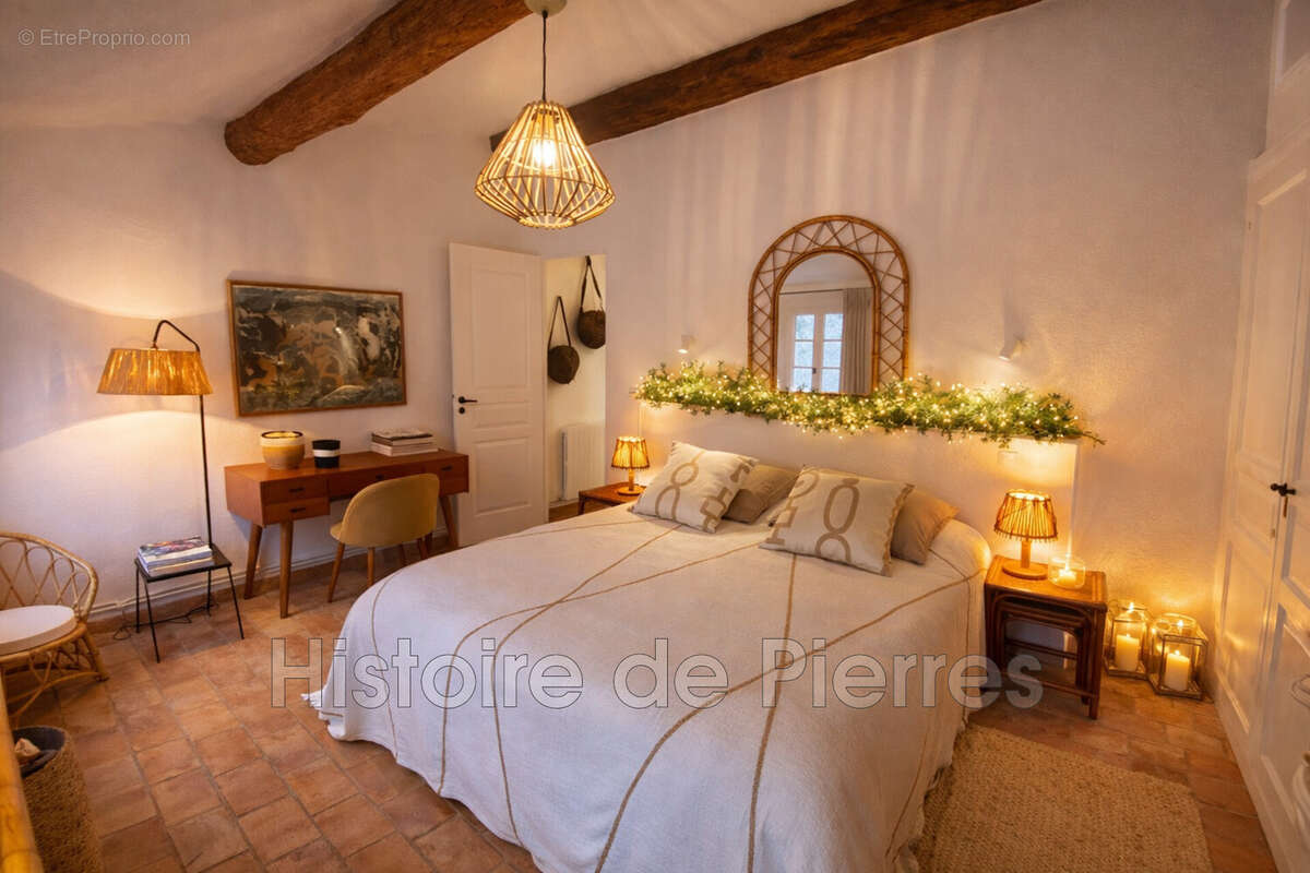 Maison à LA GARDE-FREINET