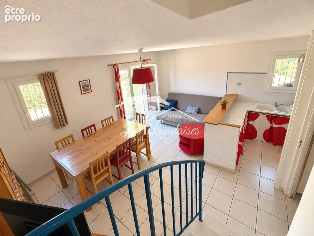 Photo Appartement à La Londe-Les-Maures au prix de 263 750€