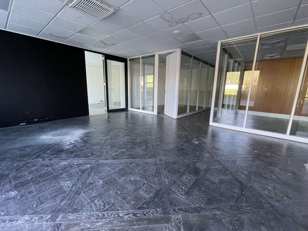 Commerce à HAUTERIVES