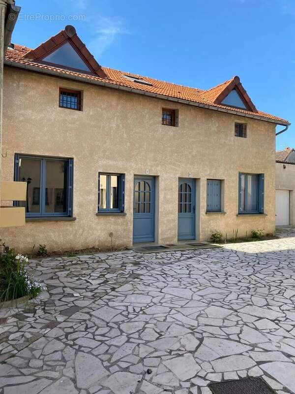 Appartement à BRIENON-SUR-ARMANCON