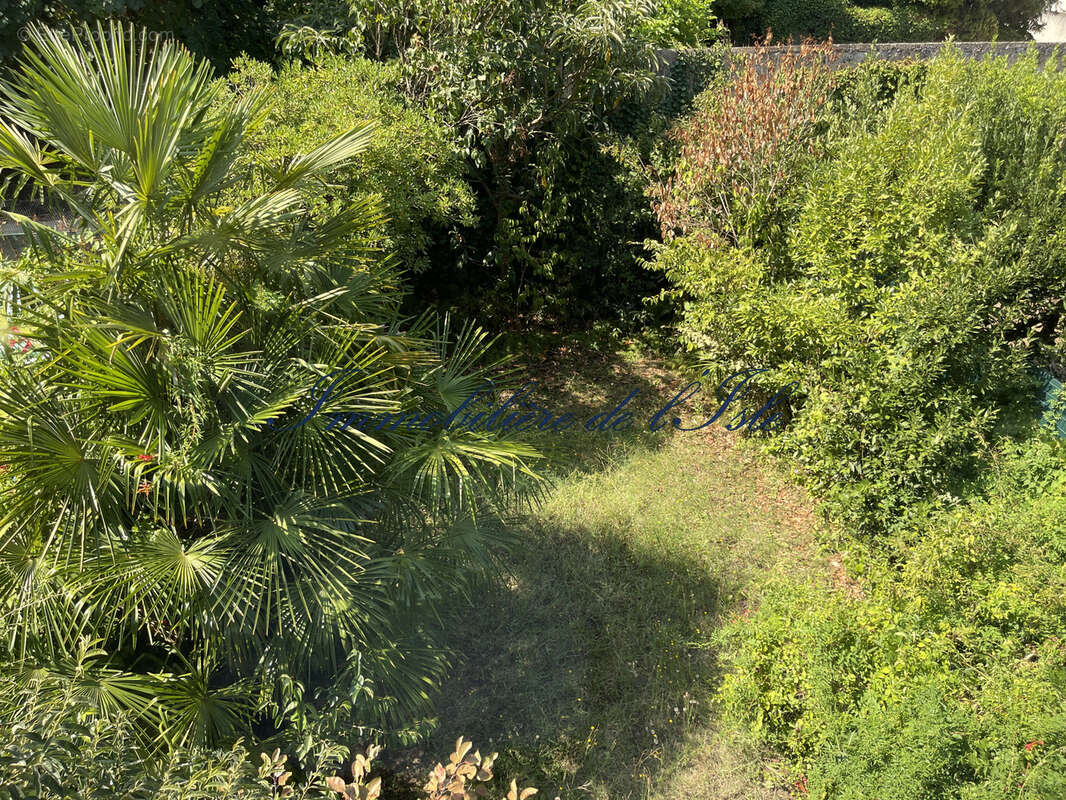 Maison bourgeoise de caractere avec jardin en centre-ville - photo 16
