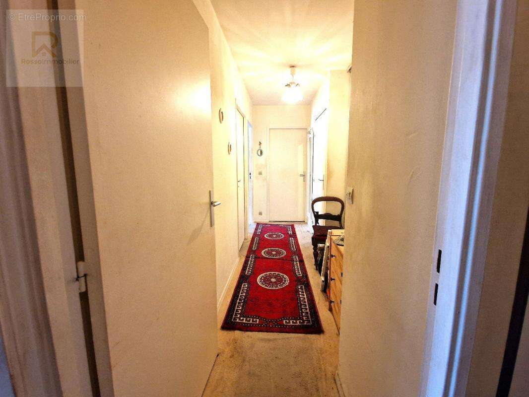 Appartement à COURBEVOIE