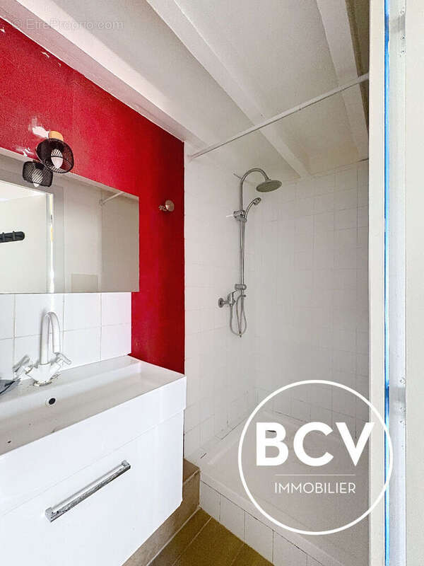 Maison De Village + gite + grange - photo 12