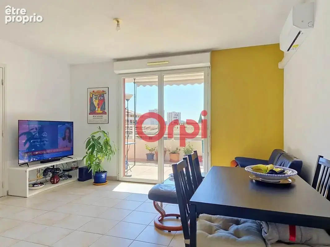 Appartement À Vendre T2 de 41 m² , ascenseur, terrasse et place privative sous-sol LA SEYNE SUR MER - photo 2