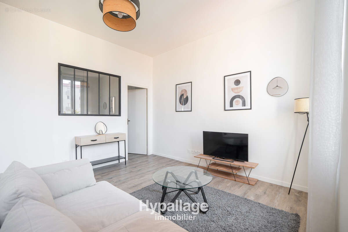 À VENDRE appartement T2  47.12 m2 avec bureau, au calme absolu 13004 MARSEILLE - photo 10