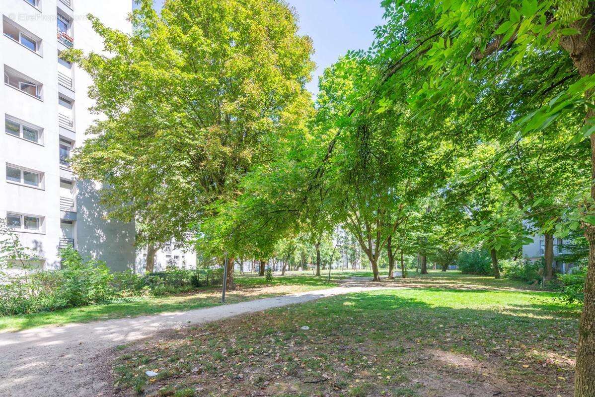Appartement à AULNAY-SOUS-BOIS