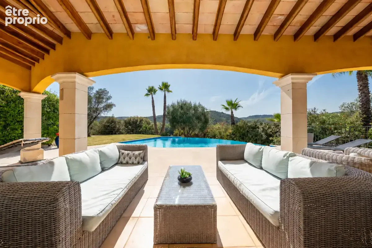 Villa d’architecte - Volumes, lumière, calme et panorama - photo 4
