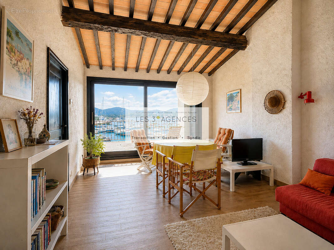 Appartement à COGOLIN