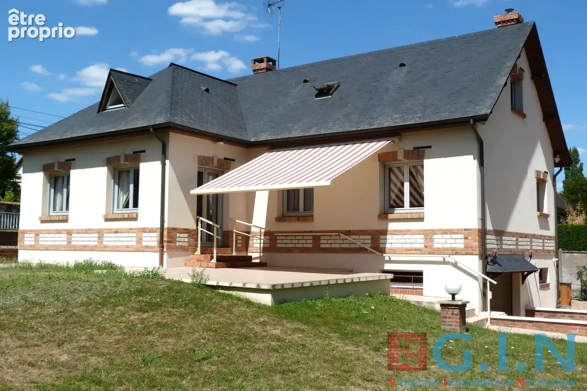 Maison 8 pièces 138 m² · à Duclair · 138 m² · 335 000 €