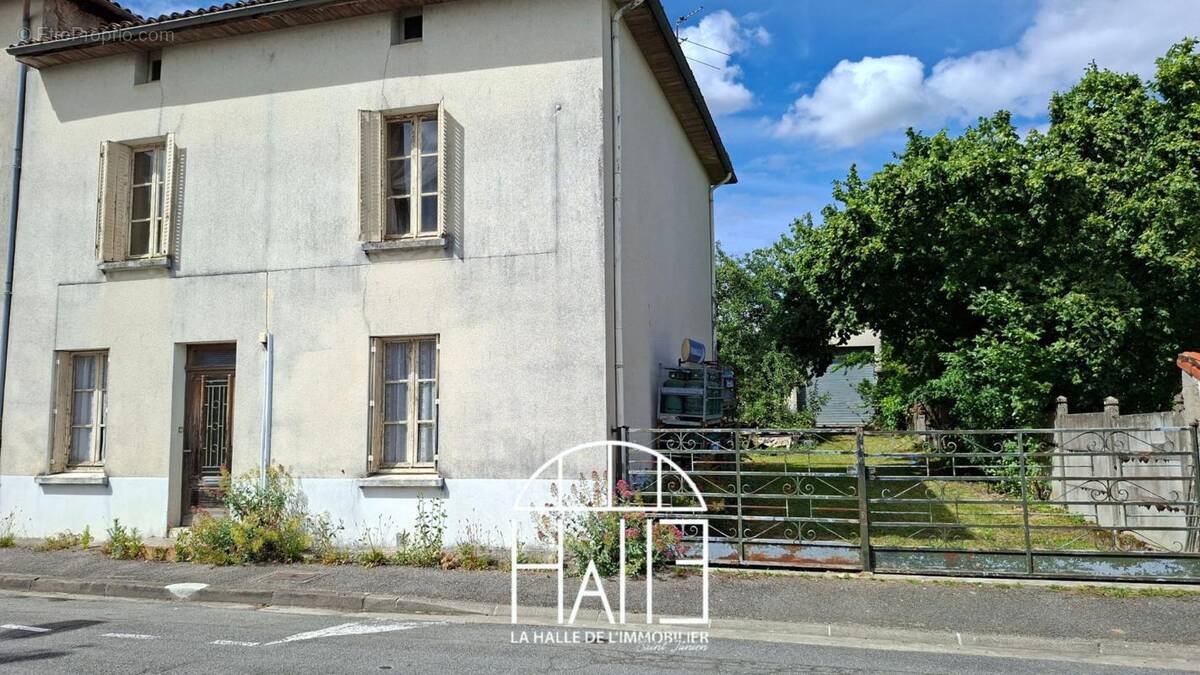 Maison à SAINT-JUNIEN