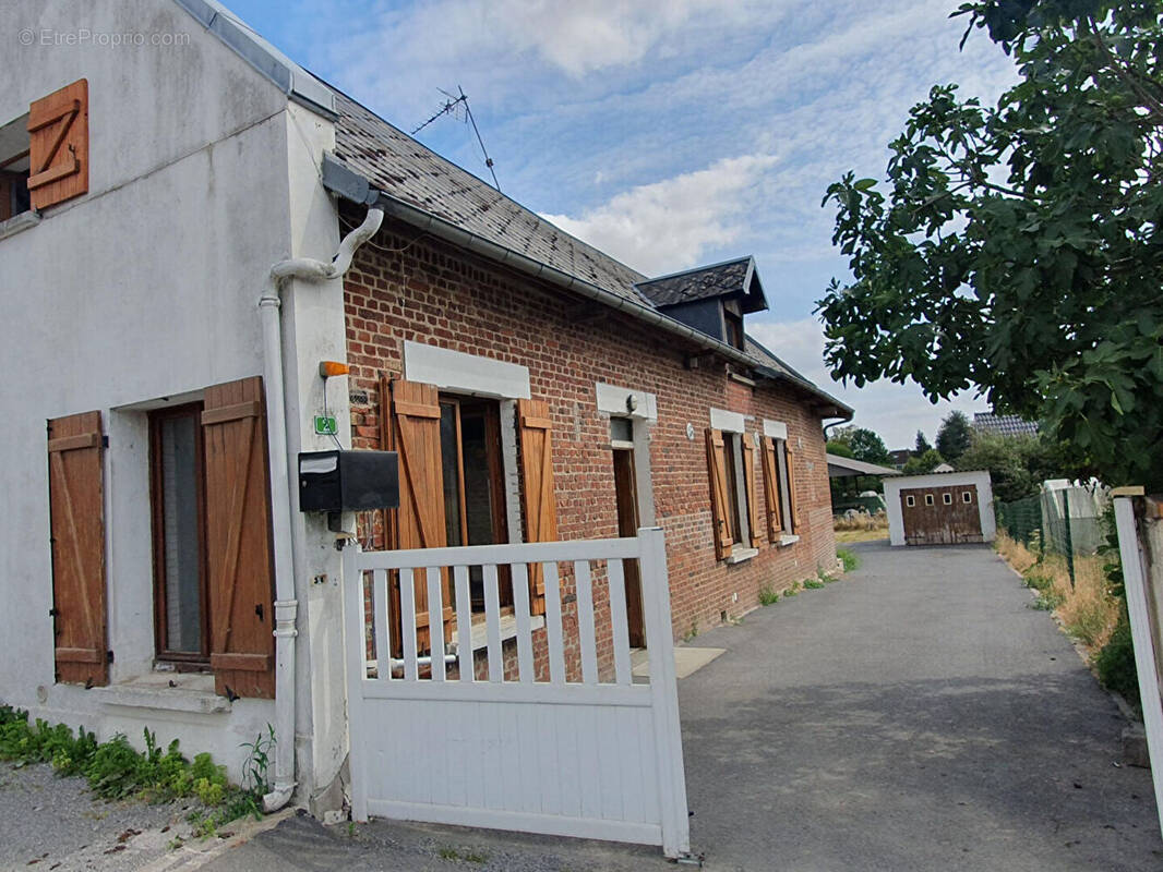 Maison à BRISSY-HAMEGICOURT