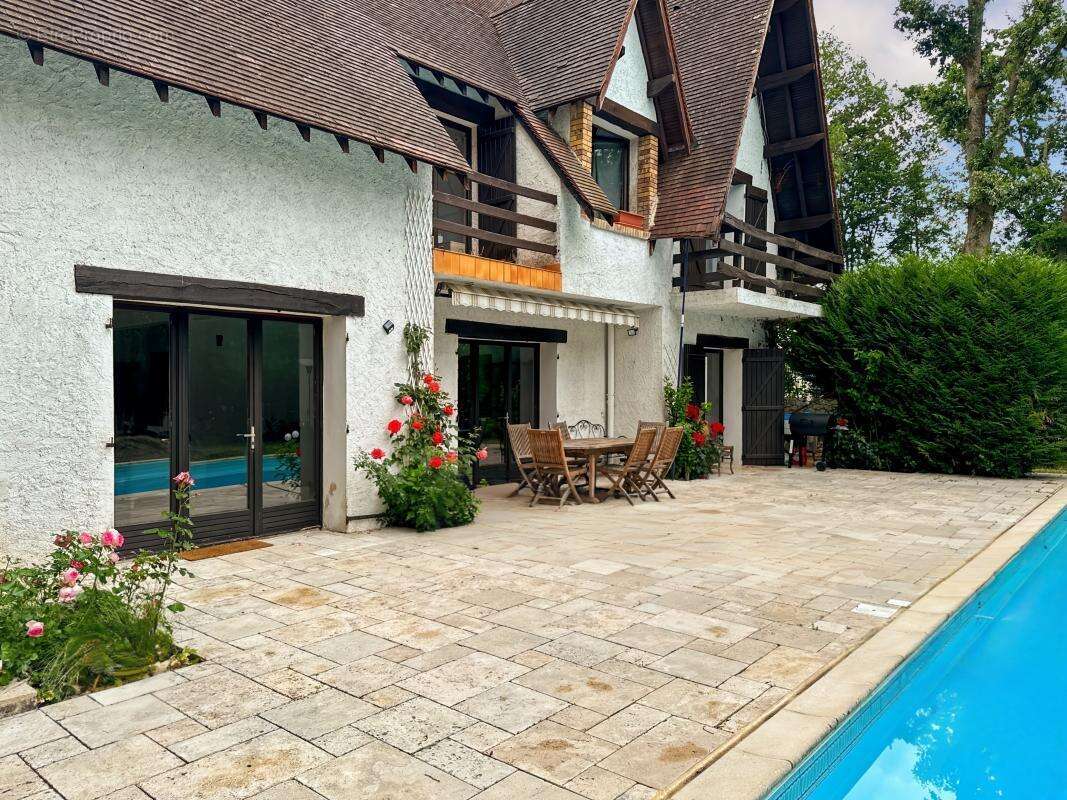Maison à SAINT-SAUVEUR-SUR-ECOLE