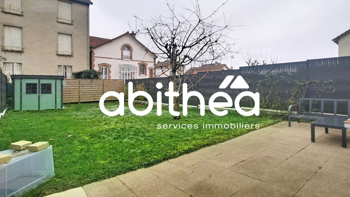 Maison à SAINTE-SAVINE