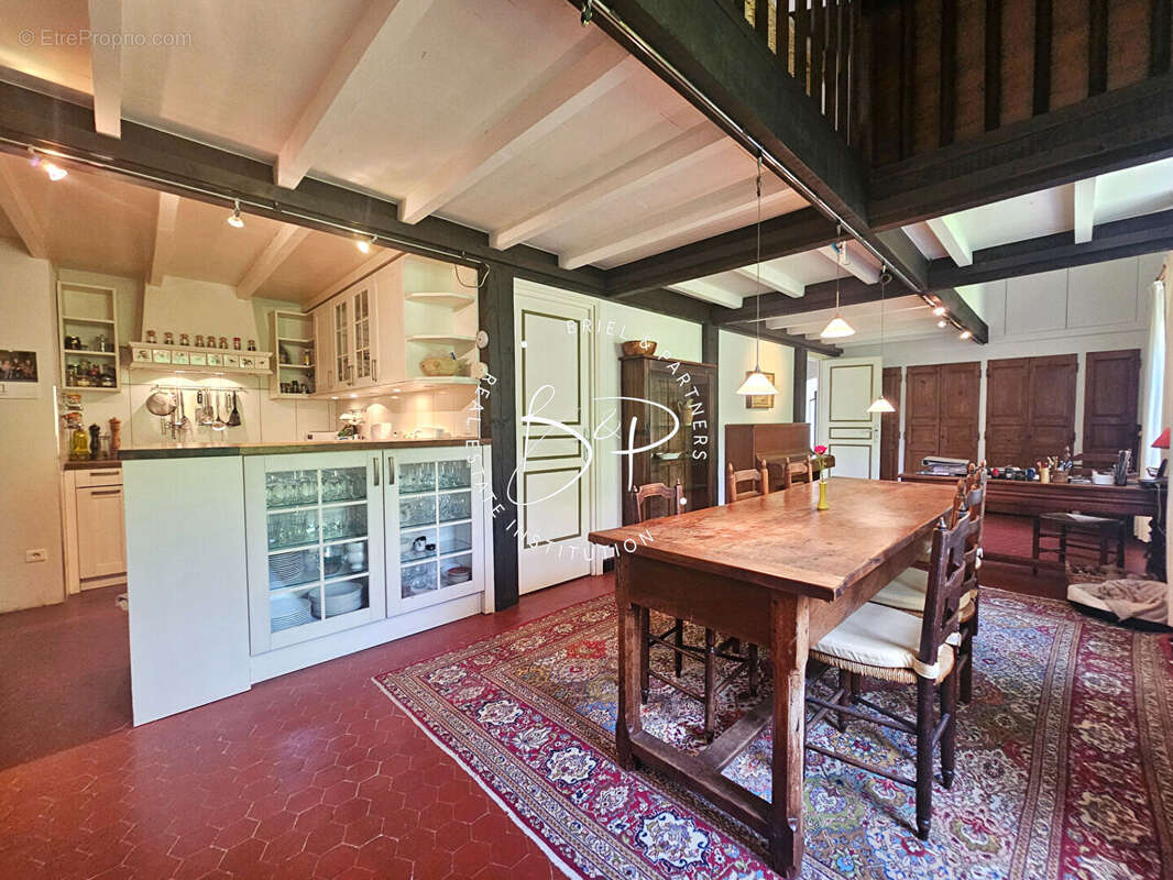 Maison à ENTRECASTEAUX