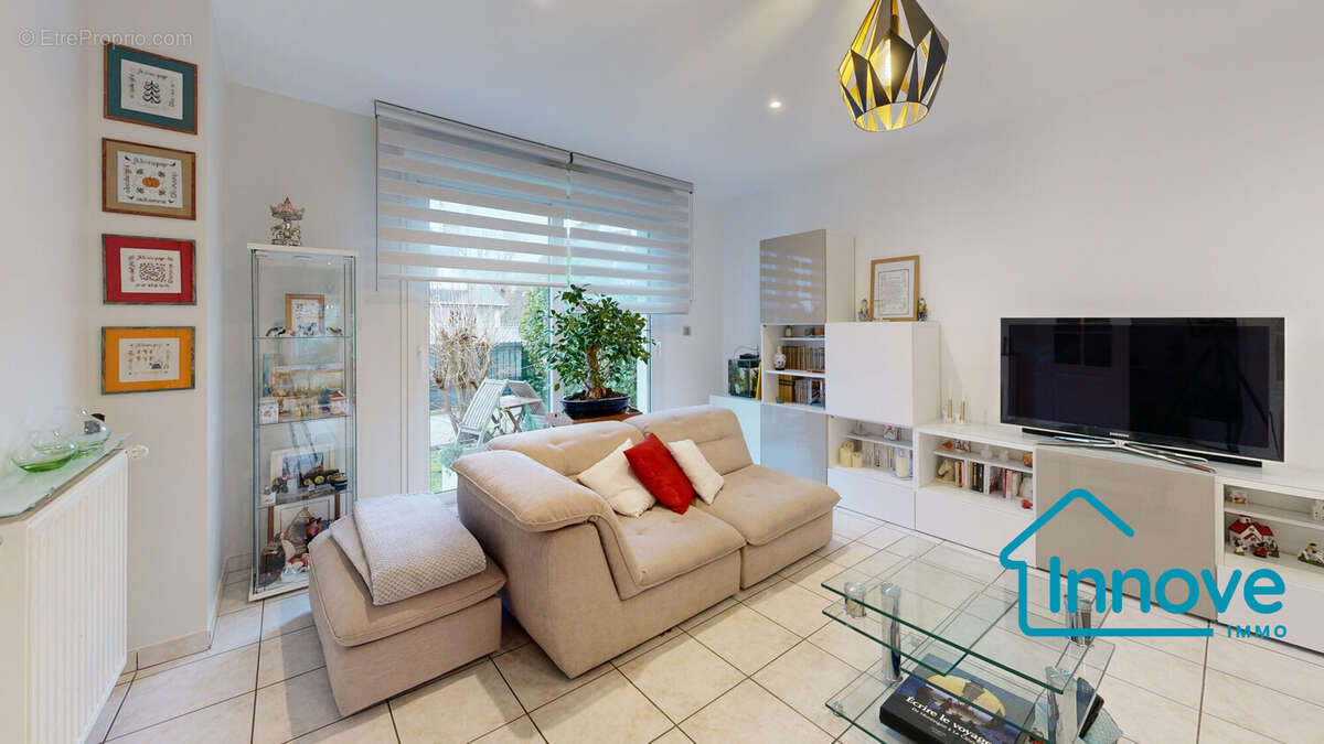 Maison à LA CELLE-SAINT-CLOUD