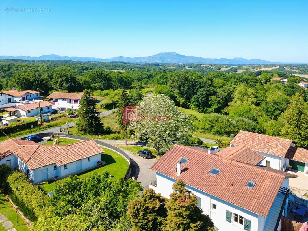 Appartement à USTARITZ