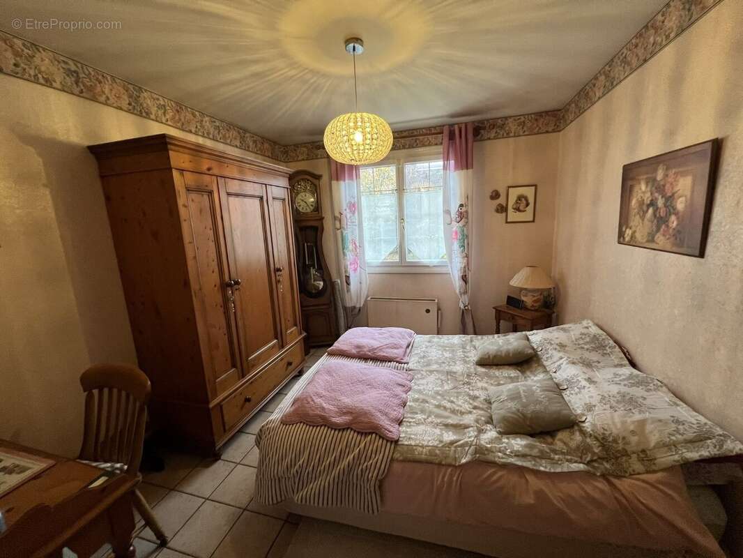 Maison à SAINT-CHERON