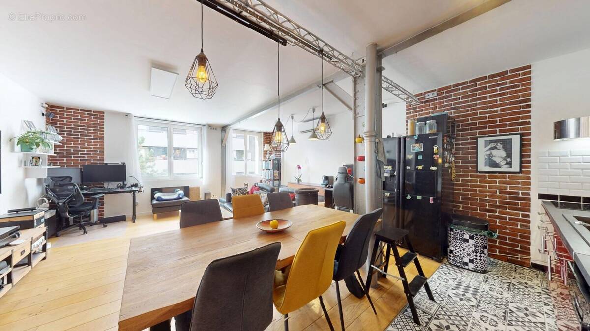 Appartement à PARIS-11E