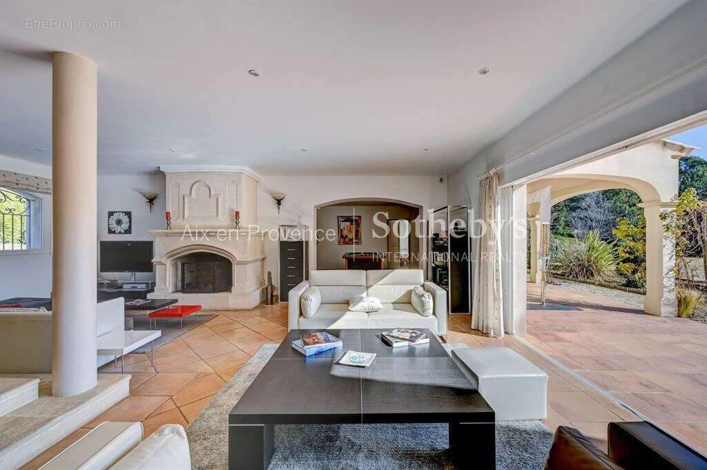 Maison d'exception - 280 m² à vendre à proximité d'Aix-en-Provence - photo 12