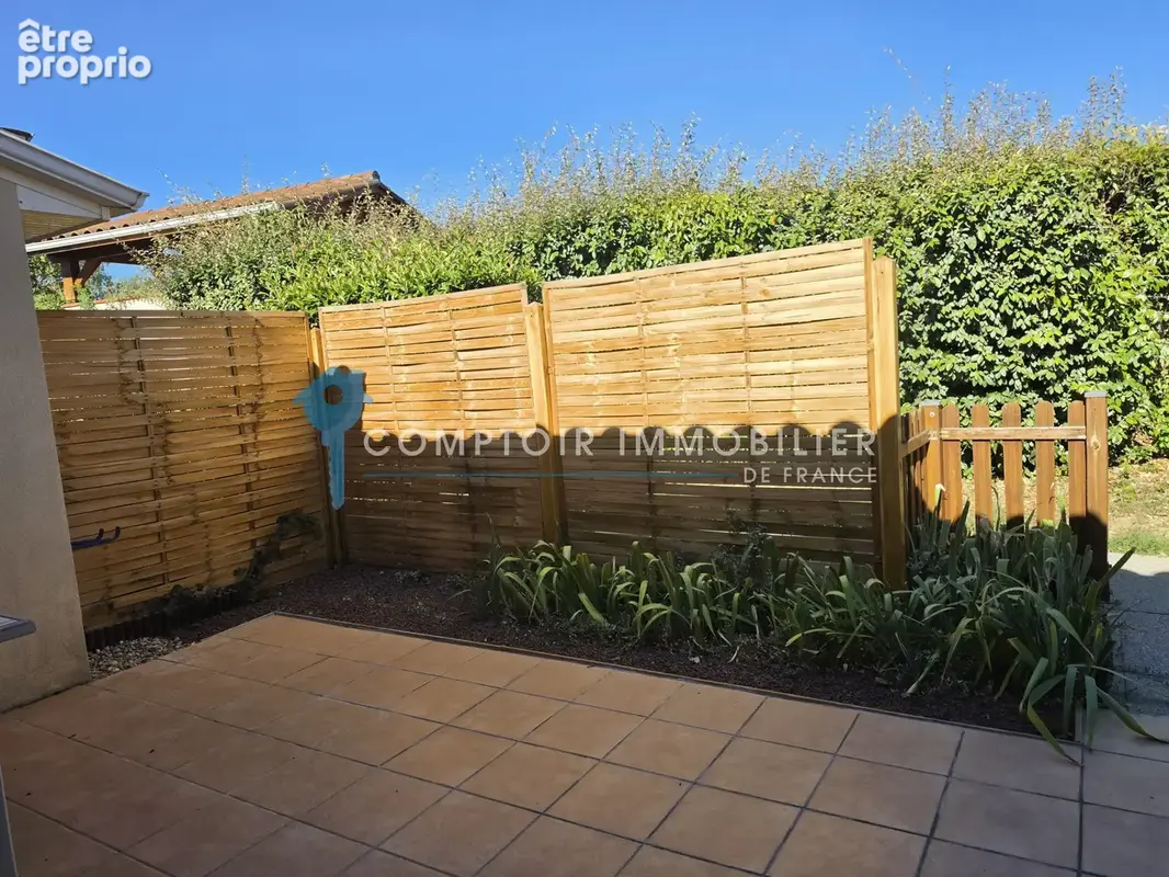 RUOMS - LES SENIORIALES - T3 - 85 m2 - 2 Chambres 1 garage et  parking - photo 2