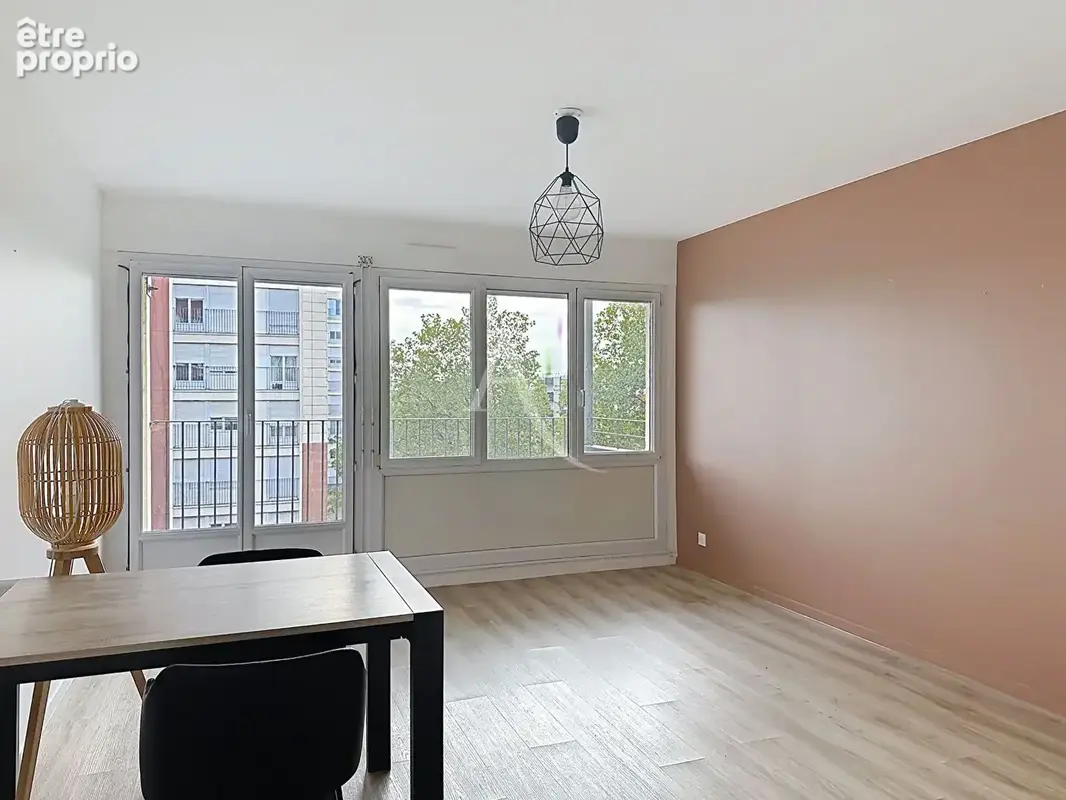 Appartement Les Ponts De Ce 3 pièce(s) 68 m2 - photo 1