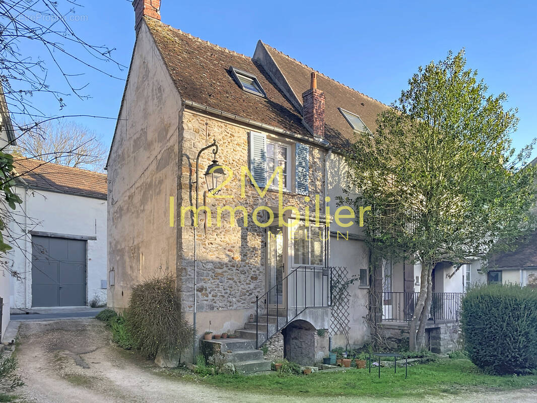 Maison à SAINT-MERY