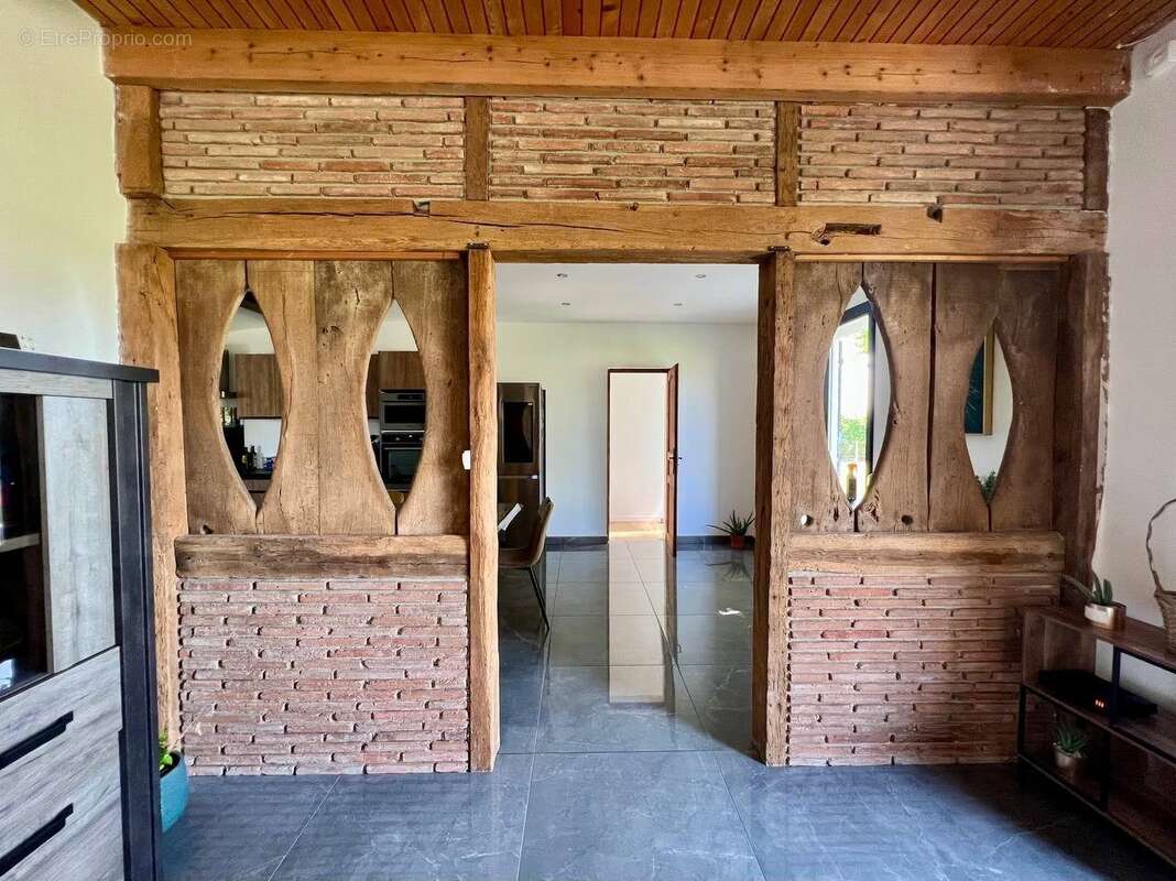 Maison à COURS-DE-PILE