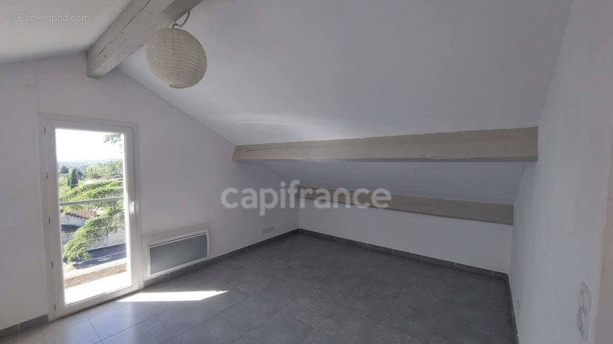 Appartement à vendre 3 pièces VILLENEUVE LES AVIGNON (30) - photo 13