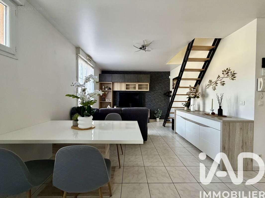 Photo 9 - Appartement à LEUVILLE-SUR-ORGE