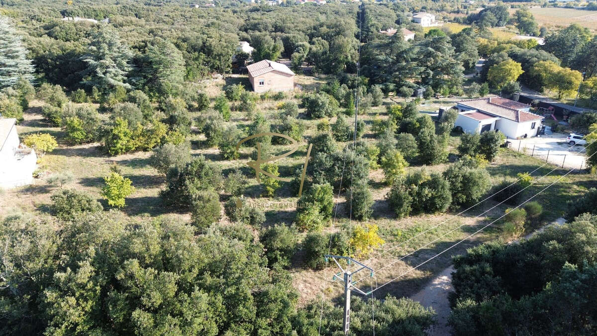 Terrain à ORGNAC-L&#039;AVEN