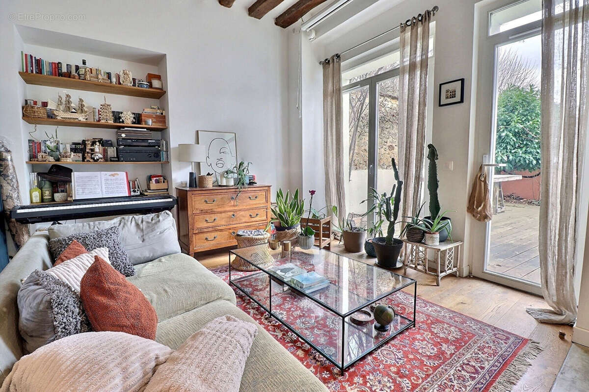 Appartement à MAREIL-MARLY