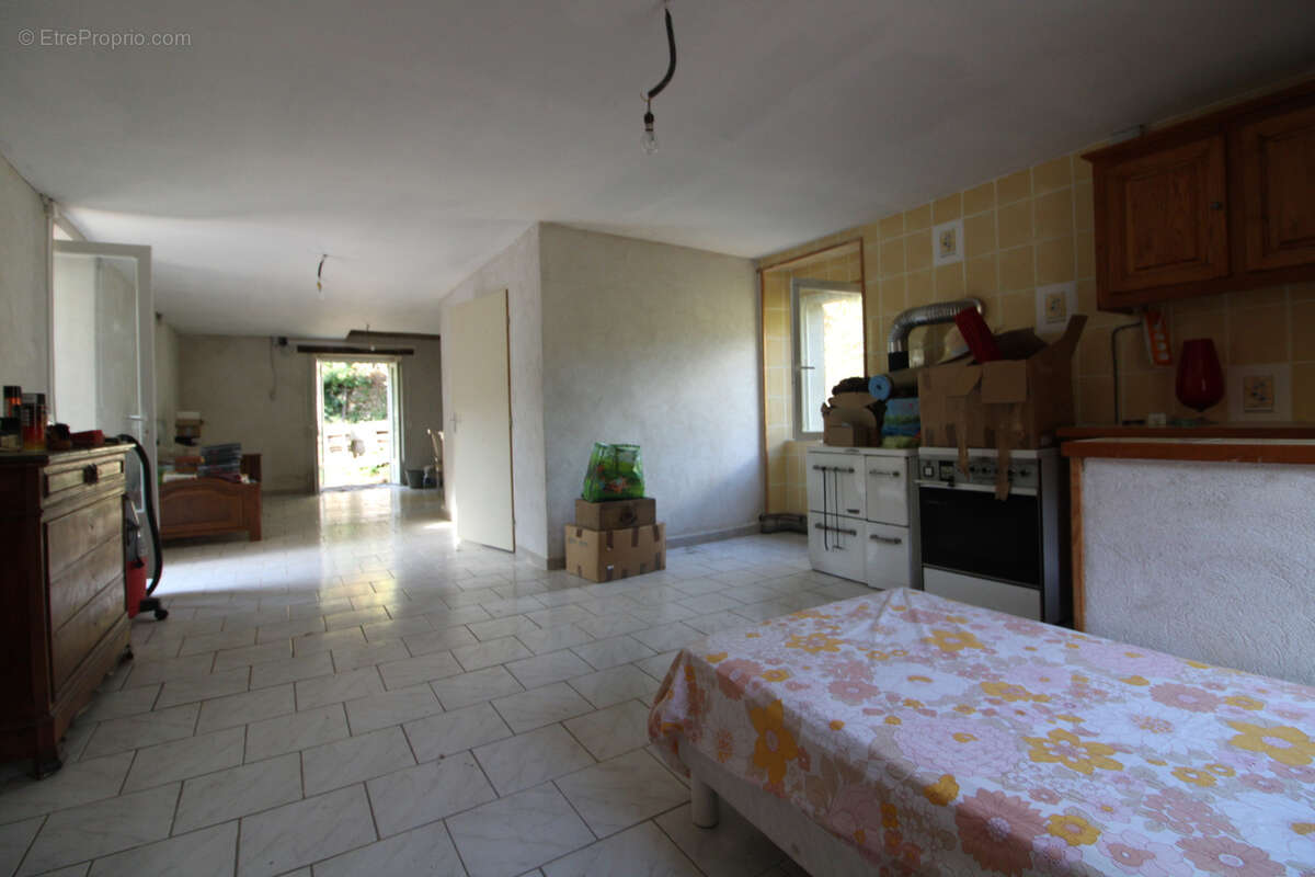 Maison à SAUMANE