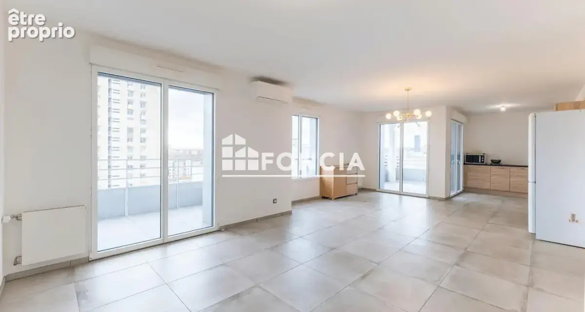 GRATTE CIEL- IMMEUBLE 2019- T4 avec Balcon terrasse - photo 3