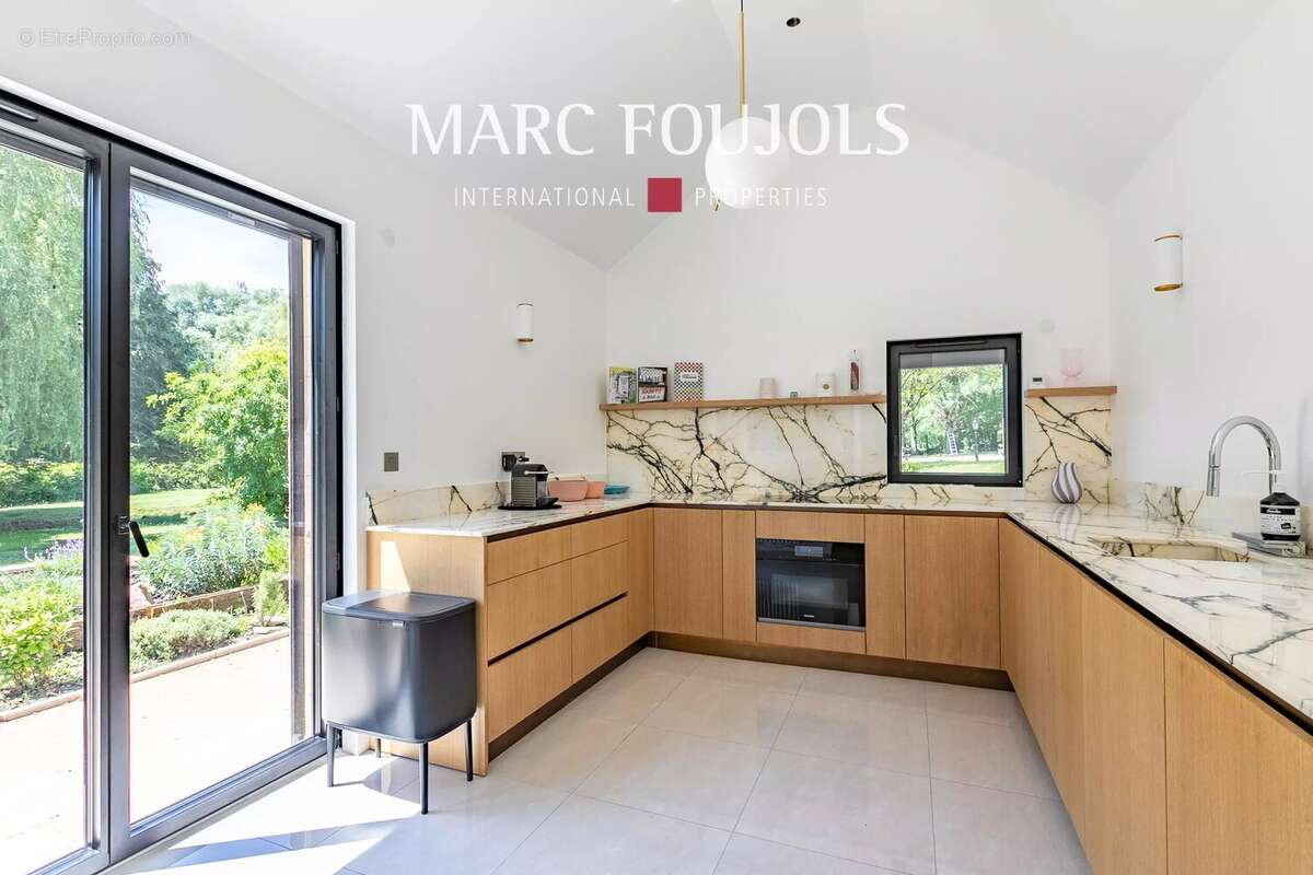 Maison à FONTAINE-CHAALIS