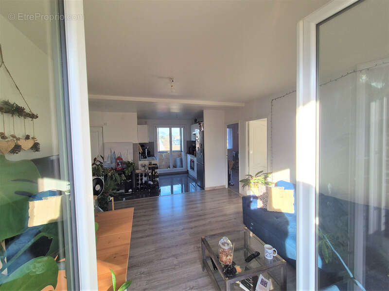 Appartement à SAINT-MARTIN-D'HERES