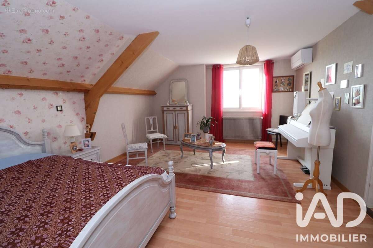 Maison 190 m² à Chassenard  - photo 6