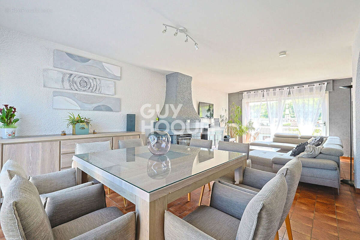 Appartement à NEUVES-MAISONS