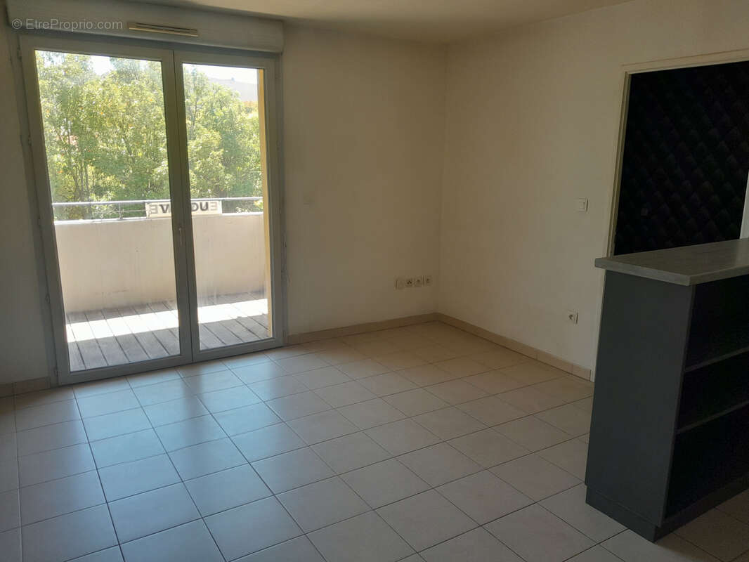 Appartement t2 avec terrasse et parking - photo 4