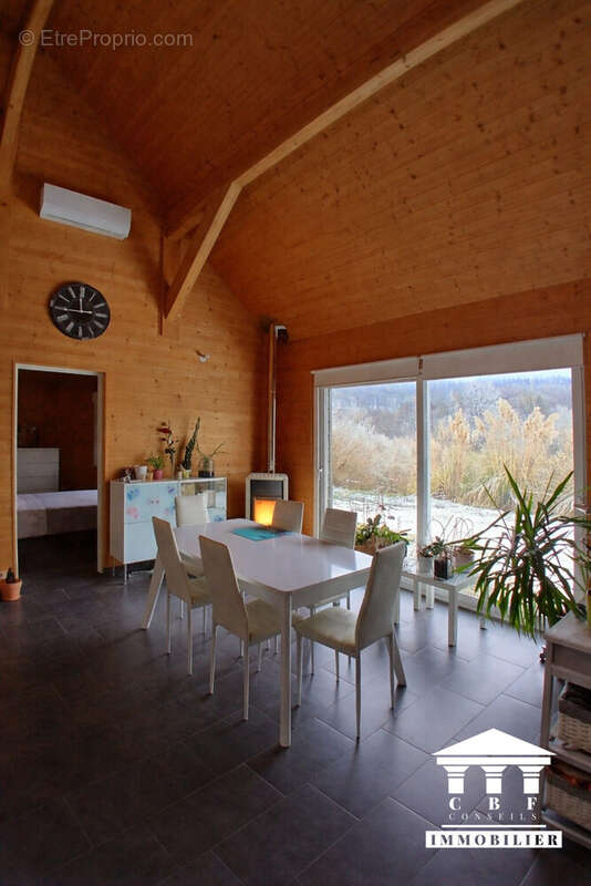 Maison à SAINT-SERNIN-DU-BOIS