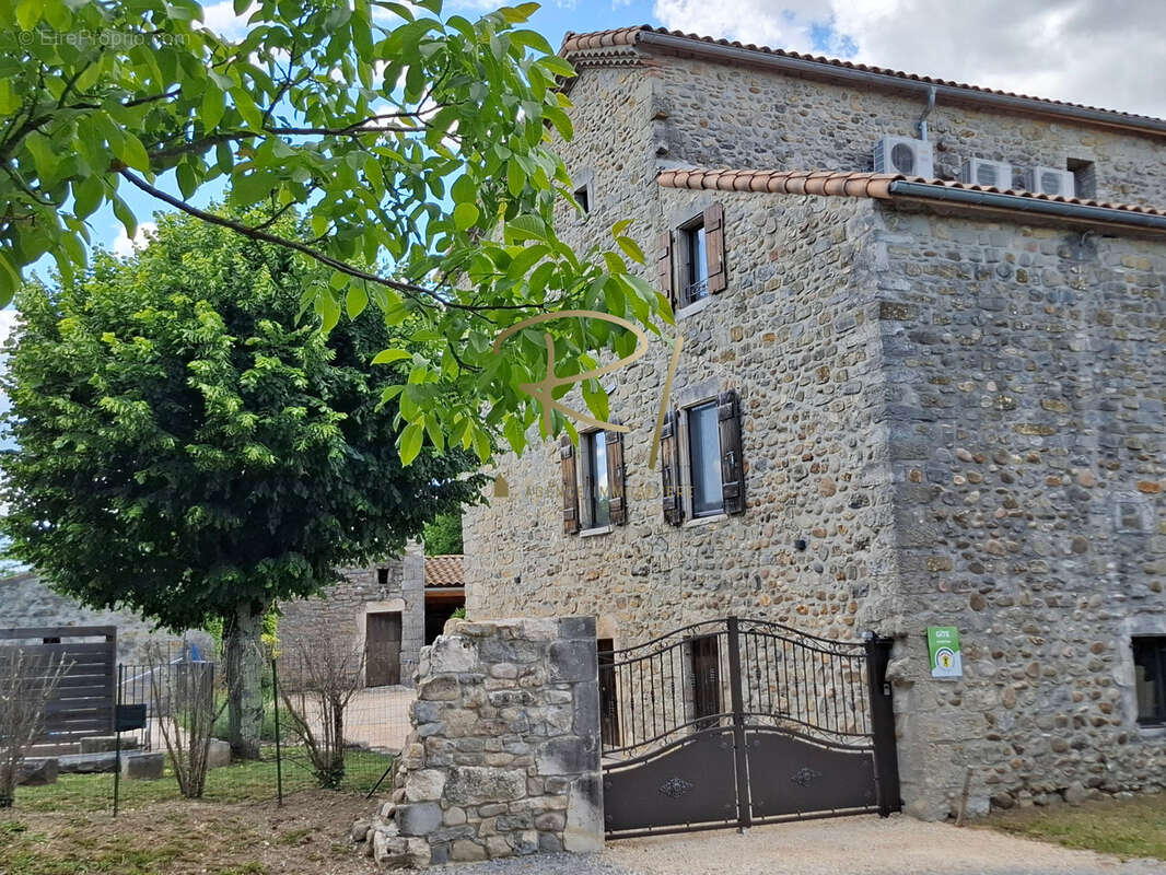 À Vendre   Magnifique Mas en Pierre Rénové    Sud-Ardèche - photo 4