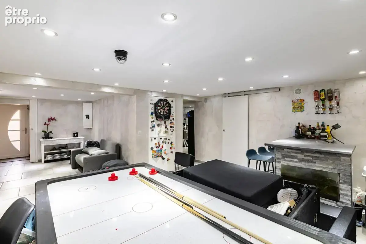 Maison entièrement rénovée de 105,33 m² avec jardin, sous-sol - photo 9