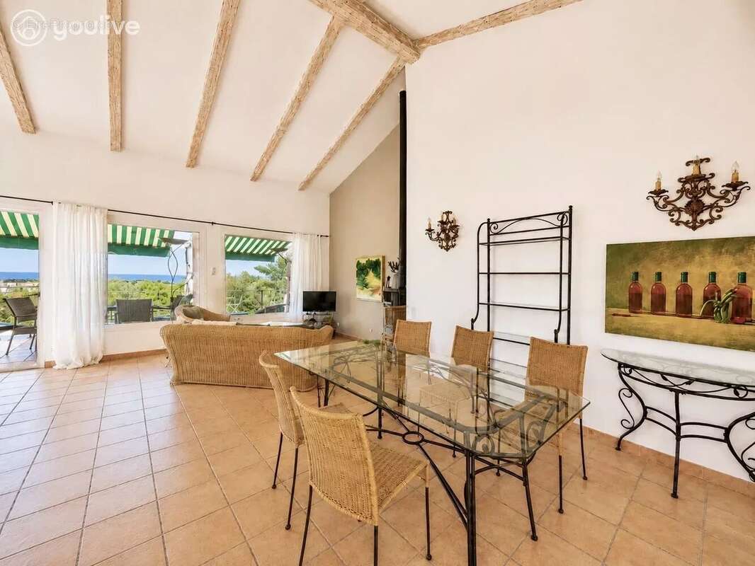 Villa T5 avec sa vue mer et son jardin arboré - photo 3