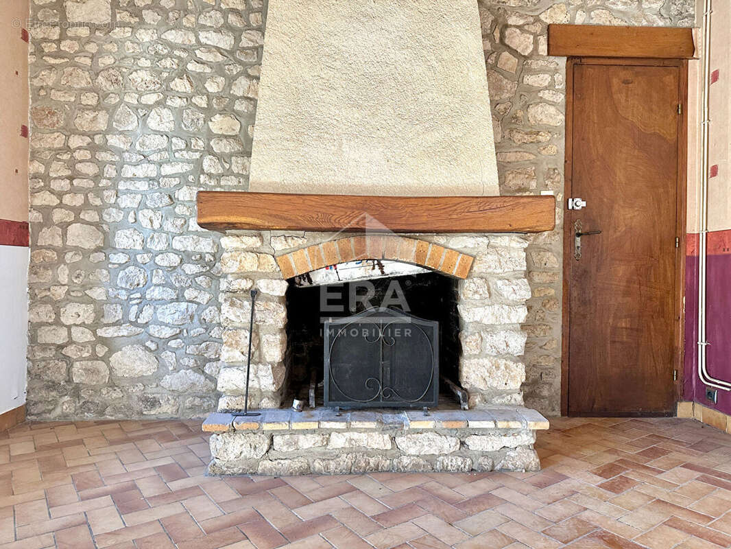 Maison à LORREZ-LE-BOCAGE-PREAUX