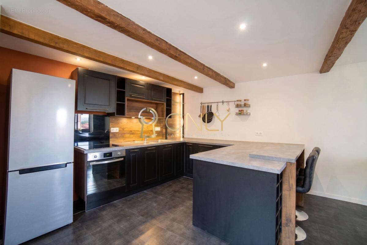 Trévoux - Maison de village - 83 m² habitables - 2 chambres - photo 2