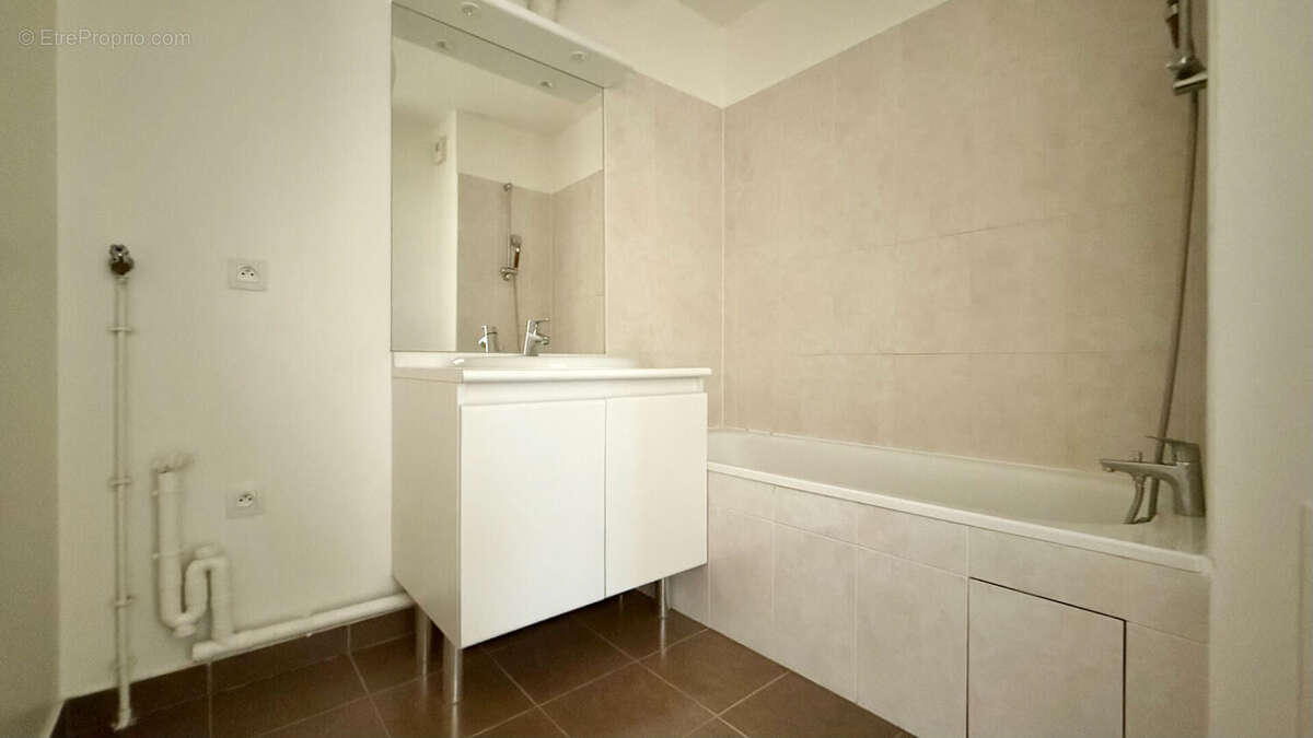 Appartement à CORBEIL-ESSONNES