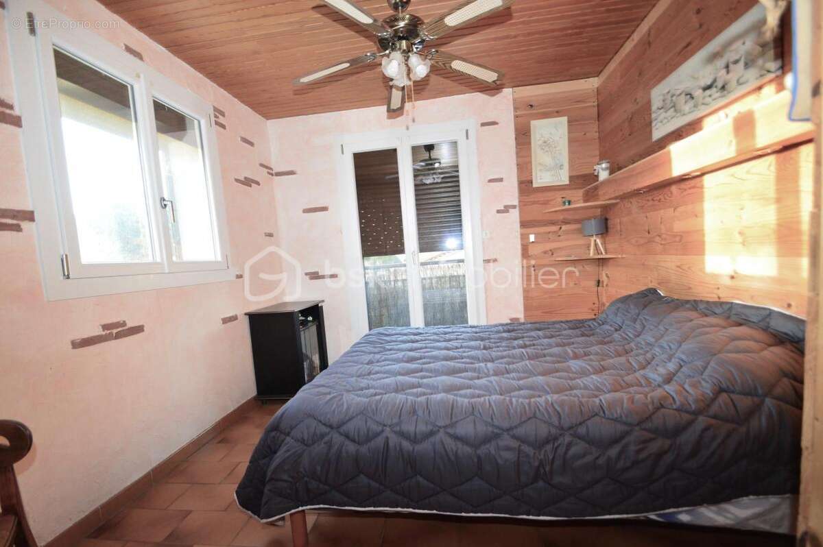 Maison à SAINT-LAURENT-DE-LA-SALANQUE