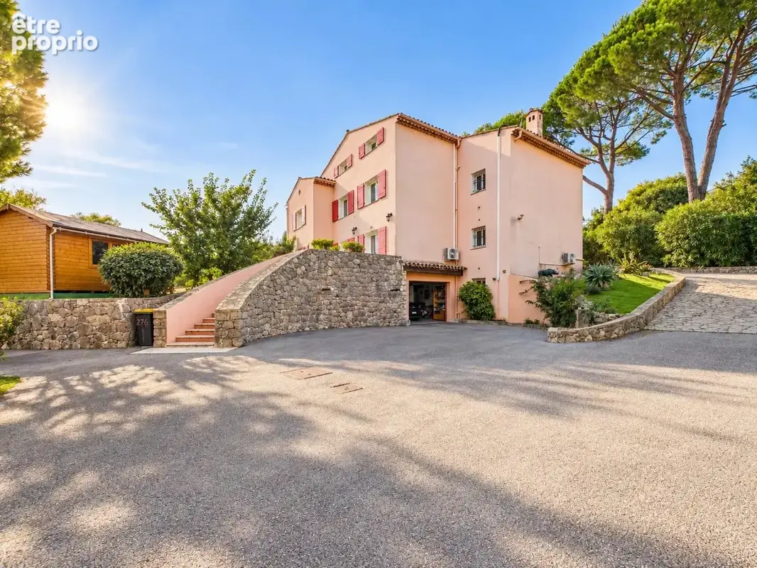 Antibes – saint-maymes  villa 349 m² – piscine – 3 logements - photo 2