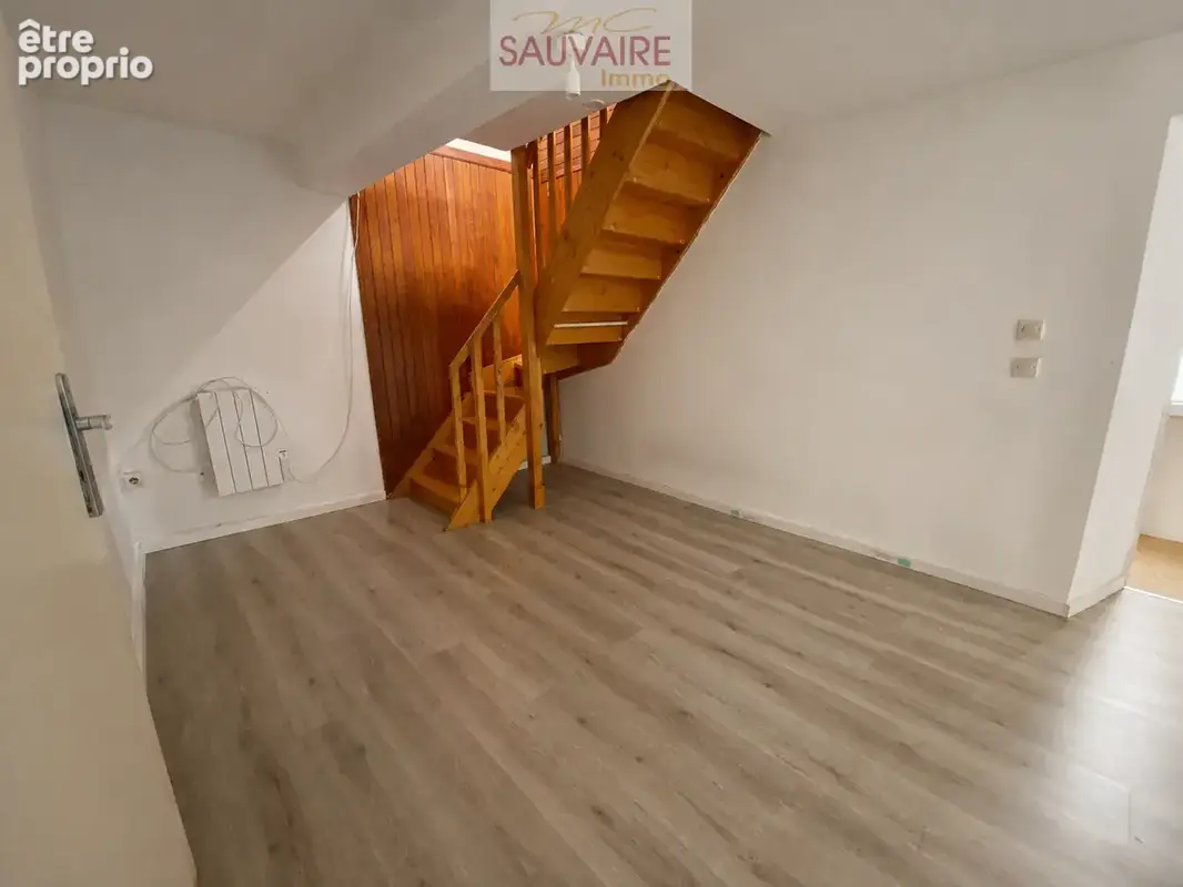 Idéal primo-accédant - Maison de village, R+2 au cœur de Saint-Laurent - photo 8